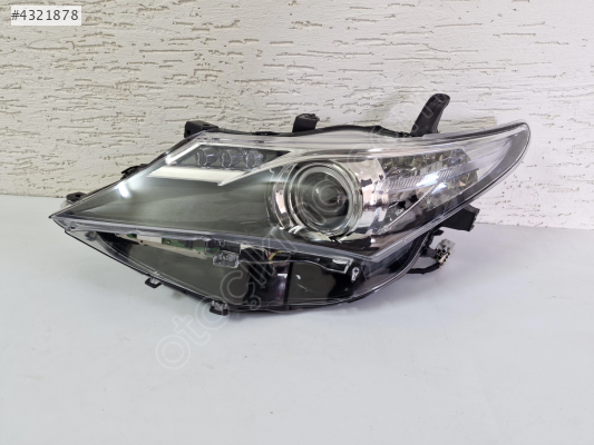 TOYOTA AURİS SAĞ ÖN FAR LEDLİ 2015-2019 SIFIR AYARINDA