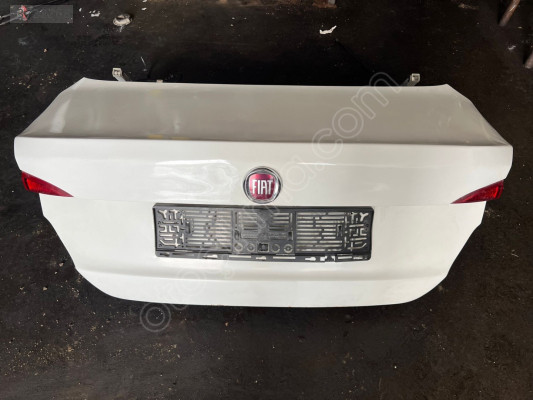 2020 fiat egea dolu bagaj kapağı