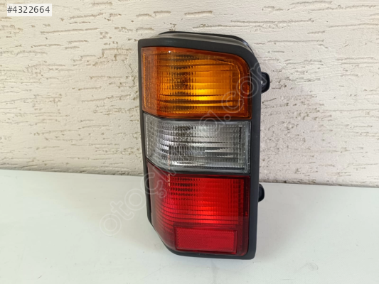 MİTSUBİSHİ L-300 SOL ARKA STOP LAMBASI SIFIR DUYLU 1988-2008