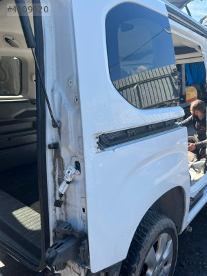 OPEL COMBO SAĞ ARKA ÇAMURLUK OTO FEDAİ
