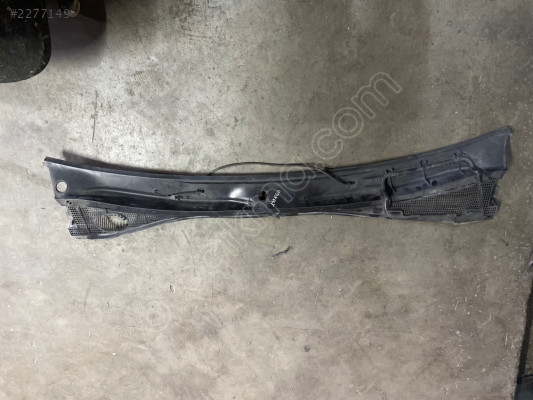 Renault Kangoo Ön cam ızgarası Çıkma Orijinal