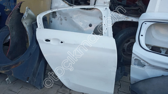 fiat egea sağ arka kapı