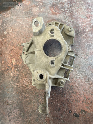 Renault Clio Kango motor takozu 430825