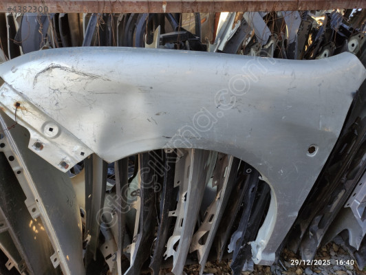 Skoda Fabia sol ön çamurluk