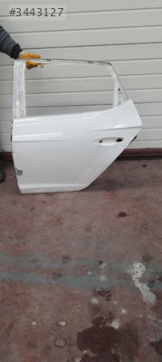Seat leon 14/18 sol arka kapı  sefalılar oto cıkma