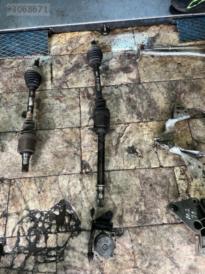 RENAULT MEGAN 2 1.9 DIZEL SAG SOL AKS MERT OTO