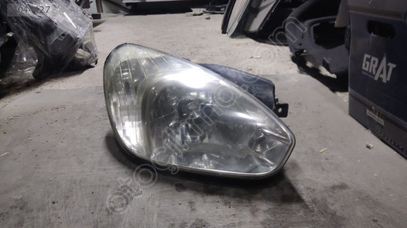 Hyundai Accent Sağ Far