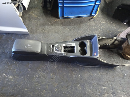 AUDİ A3 ORTA KONSOL