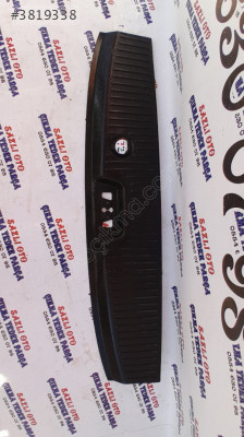 ET76-R40352-A FORD CURİYE ARKA BAĞAJ PANEL BAGALİTİ