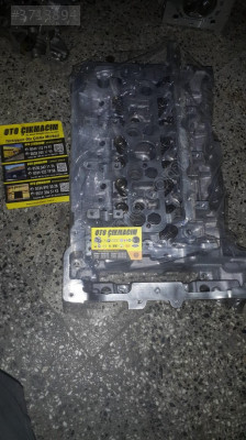7647825 BMW 5 SERİ F10 N20 MOTOR SİLİNDİR KAPAK