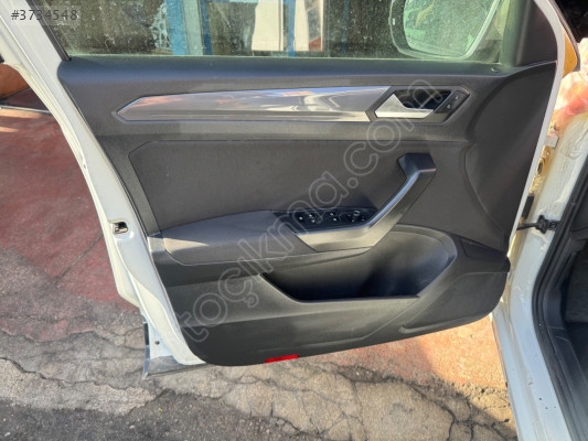 VOLKSWAGEN T-ROC ÇIKMA ORJİNAL KAPI DÖŞEMESİ ÖN SAG SOL ARKA