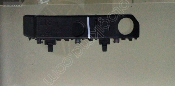 Kia Cerato (15-18) Ön Tampon Braketi (Sağ)