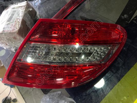 MERCEDES C SERİSİ W204 SAĞ STOP 2048202064