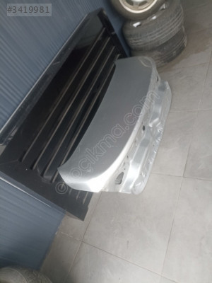 Renault megan 4  arka bağaç kapağı