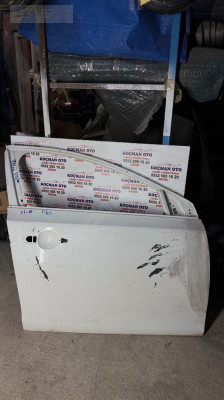 VOLVO V40 SAĞ ÖN KAPI 11-18