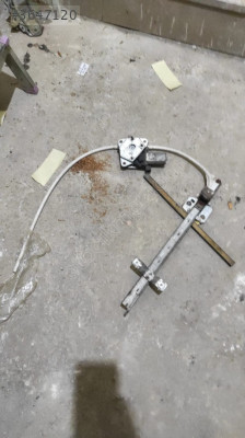 R9 SOL ÖN CAM KRİKO VE MOTOR 1