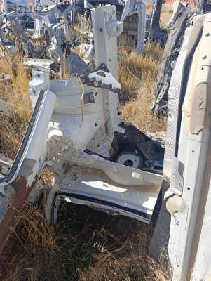 Mercedes W204 sol ön podya şase