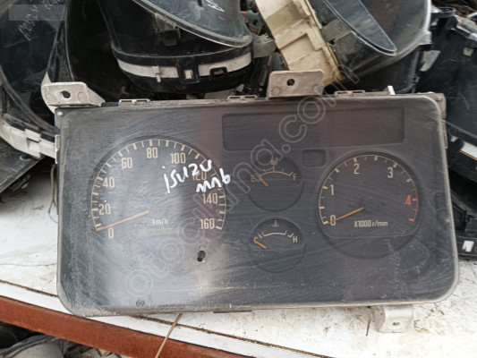 Isuzu npr kilometre saati