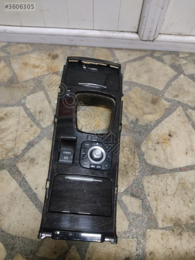 RENAULT LATİTUDE ORTA KONSOL