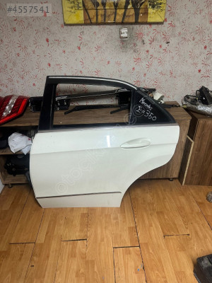 MERCEDES E350  ÇIKMA SOL ARKA KAPI
