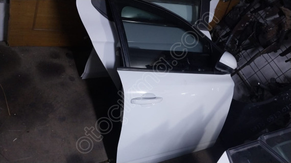 RENAULT TALIANT SAĞ ÖN KAPI GÜÇMANLAR 05012551616
