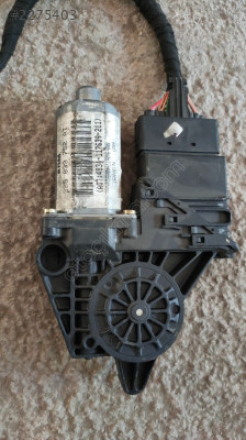 Wolkswagen Passat çıkma cam kriko motoru 3b5839752
