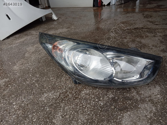 Hyundai ix35 sağ far