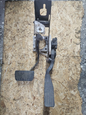 CHEVROLET CAPTİVA C100 ÇIKMA PEDAL TAKIMI