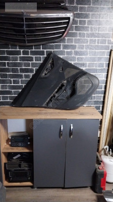 81A867487 audi Q2 orj hatasız sol arka kapı döşemesi