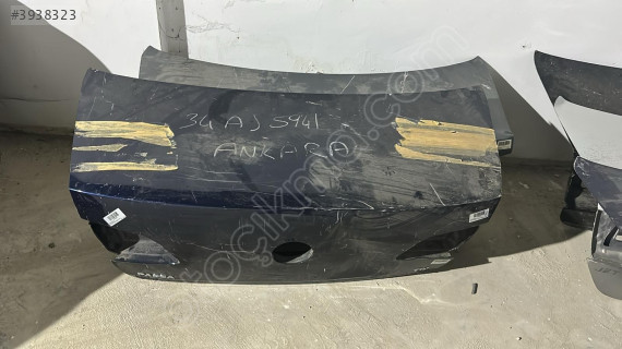VOLKSWAGEN/PASSAT 11-15 UFAK HASARLI ORJİNAL BAGAJ KAPAĞI