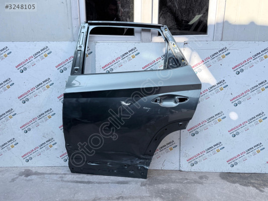 Hyundai Tucson sol arka kapı (az hasarlı) 2021 24