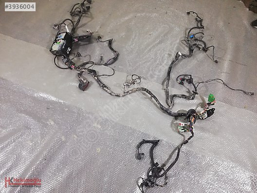 FORD FOCUS 3 -3.5 F1FT-14K733-JVA MOTOR TESİSATI SİGORTA KUTUSU