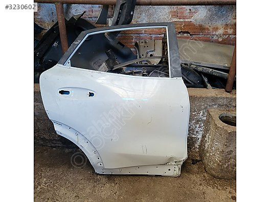 FORD PUMA SAG ARKA KAPİ ORJİNAL NOKTA HASARLI ÇİLEK OTO ÇIKMA