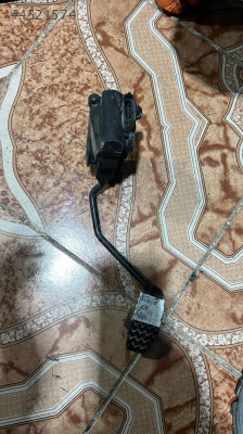 Fiat Doblo gaz pedalı