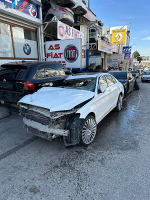 MERCEDES W205 C200d HURDA BELGELİ ARAÇ PARÇA OLARAK SATILIKTIR
