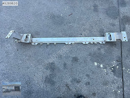 OTO CEMDEN ÇIKMA MERCEDES A180 W177 ÖN TAMPON DEMİRİ