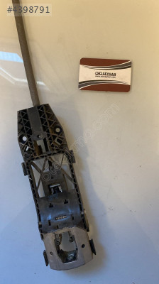 5L0837885B Skoda Yeti 2012 sol ön kapı dış açma kolu braketi