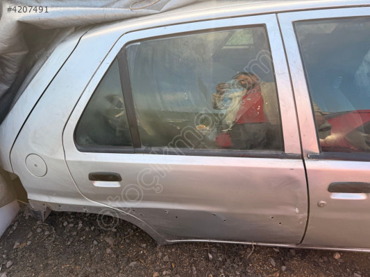 Citroen sakso sol arka Çamurluk