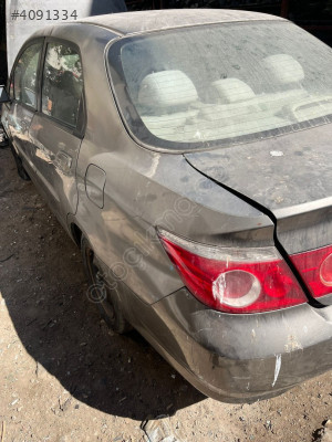 Honda City sol arka çamurluk