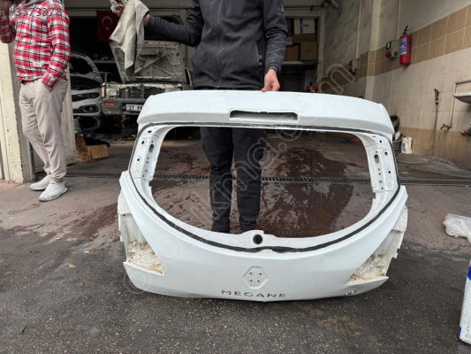 RENAULT MEGAN 3 BEYAZ BAGAJ KAPAĞI ORJINAL LOKALLIK