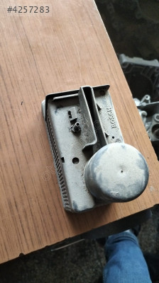 Mercedes-Benz W124merkezi kilit vakum pompası 2028000048 BOSCH