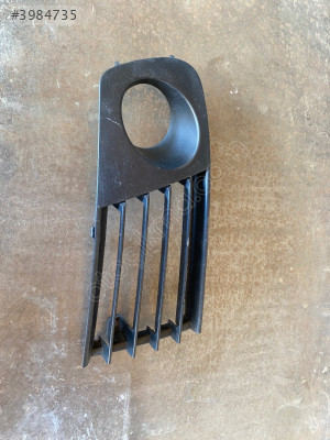 Seat Cordoba 03-09 Model Ön Sağ Sis Far Çerçevesi Orijinal