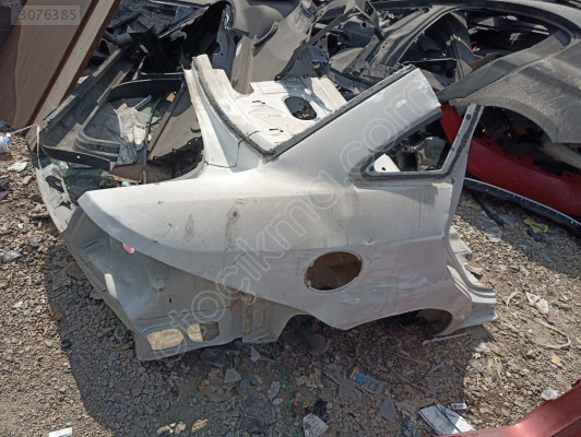Fiat Linea sağ arka çeyrek çamurluk