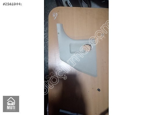 Volkswagen Golf 4 Bora Sol Ön Ayak Kaplaması 1J1863483