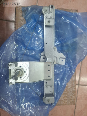 Dacia duster arka cam kriko sağ mekanik 8200733830