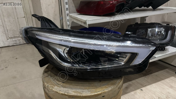 MG ZS SAĞ FAR 11275386