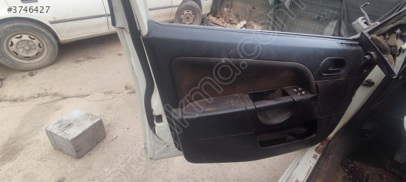 Ford Fiesta 2005 kapı döşemeleri tk