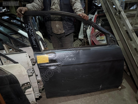 MİTSUBİSHİ LANCER SAĞ ÖN KAPI DOLU 08-15 MODEL KÖPEKBALIĞI