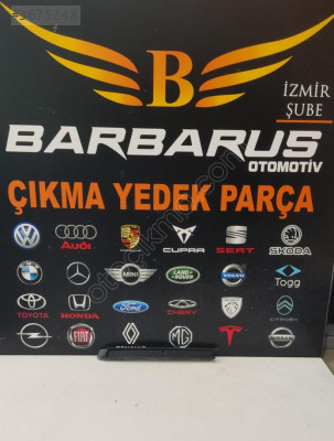 VOLKSWAGEN JETTA SAĞ SİS FARI ALT PLASTİĞİ 5C6807234A