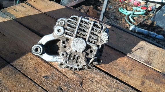 Peugeot 605 şarz dinamosu